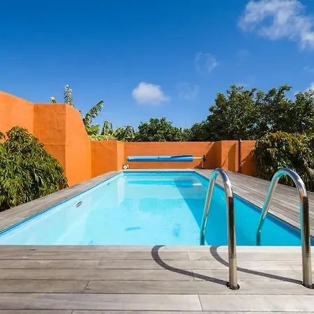 ヴィラ Luxury Banana Haven With Pool By Canaryscape